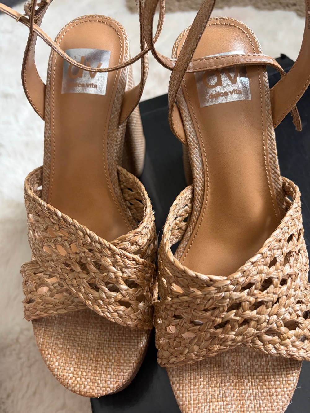 Dolce Vita Tan Braided Platform Wedge Sandals size7 4 1/4 hell and 1.5 plataform